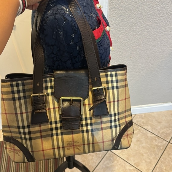 Vintage Burberry in PVC Leather - Picture 2 of 10